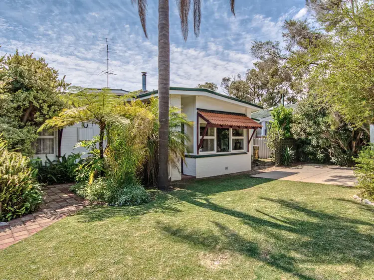 32 Regan Street, Rockingham WA 6168
