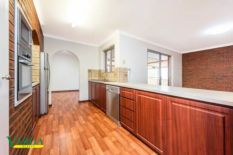 5 Bruce Court, Leeming WA 6149
