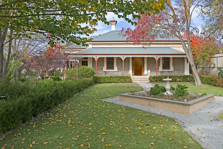 4 William Street, Clare SA 5453
