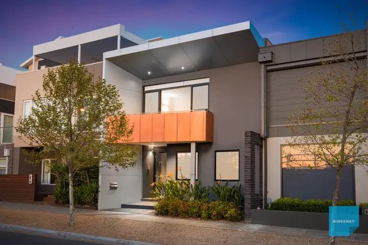 160 The Esplanade, Caroline Springs VIC 3023