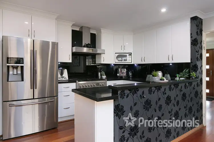 Seventh view of Homely house listing, 4 Dowarn Green, Canning Vale WA 6155