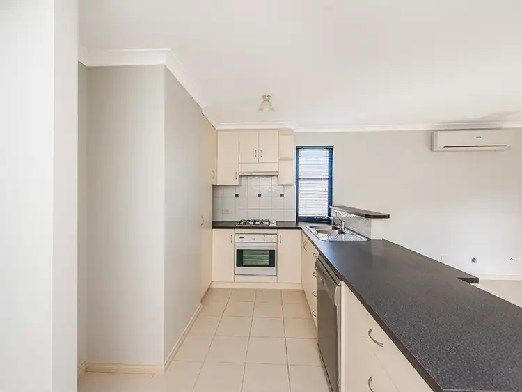 Fourth view of Homely house listing, 4/52 Bayview Terrace, Yangebup WA 6164