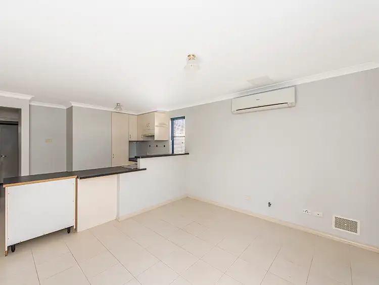 Fifth view of Homely house listing, 4/52 Bayview Terrace, Yangebup WA 6164