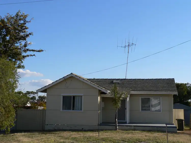 14 Bowden Terrace, Katanning WA 6317