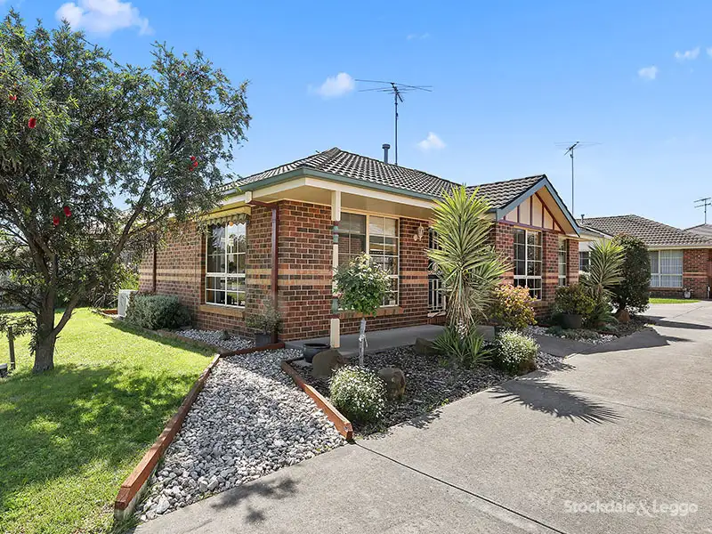 Main view of Homely townhouse listing, 1/37 Oakwood Crescent, Waurn Ponds VIC 3216