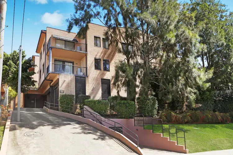 12/52 Holden Street, Gosford NSW 2250