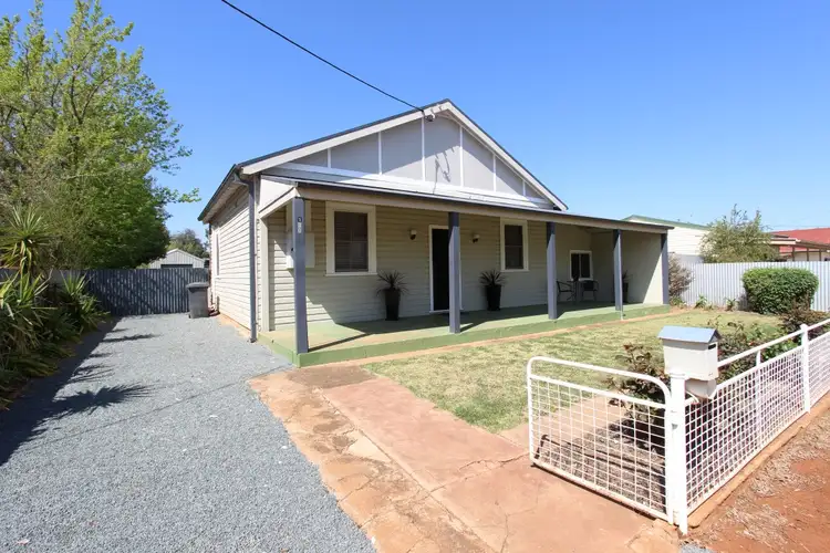 130 Polaris Street, Temora NSW 2666