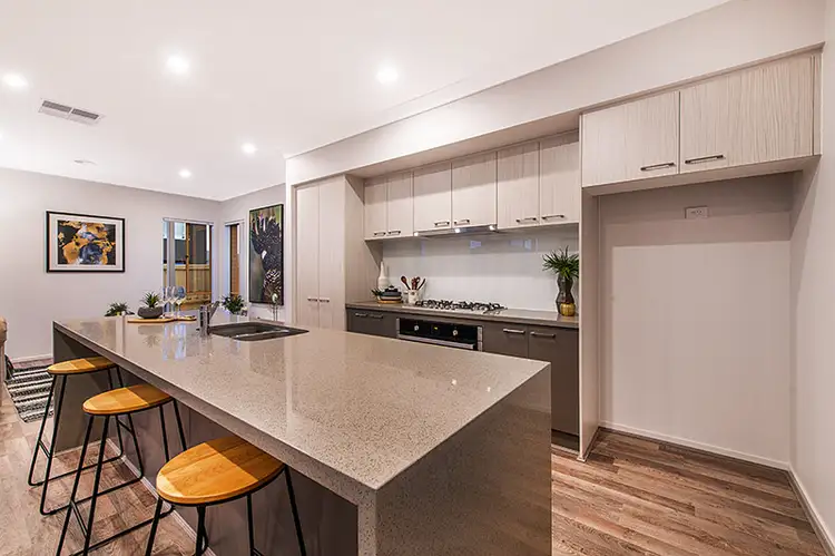 5 Orbit Street, Clyde North VIC 3978