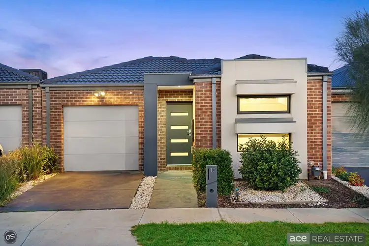 18 Elsham Grove, Truganina VIC 3029