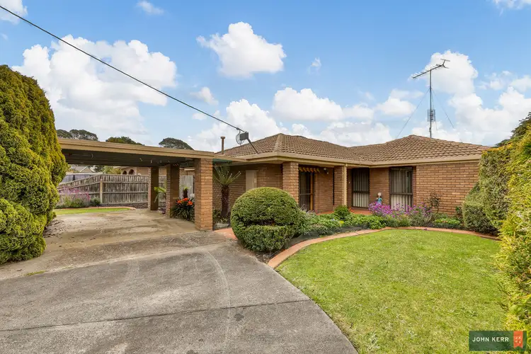 8 Paull Court, Moe VIC 3825