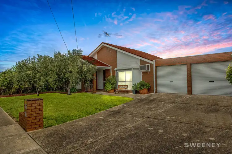 17 Tatman Drive, Altona Meadows VIC 3028