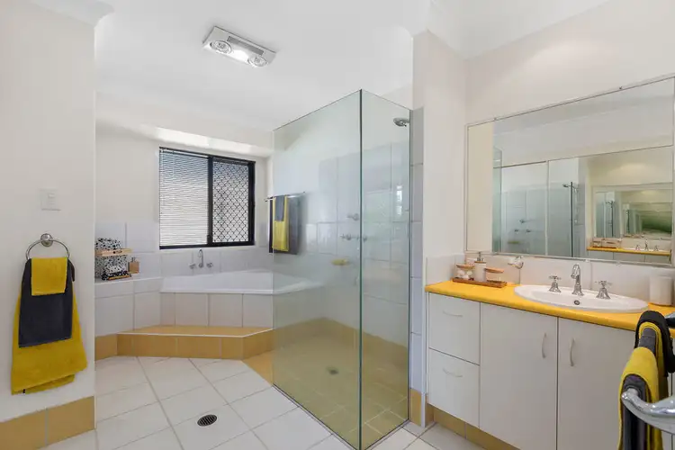 17 Mykonos Court, Parrearra QLD 4575