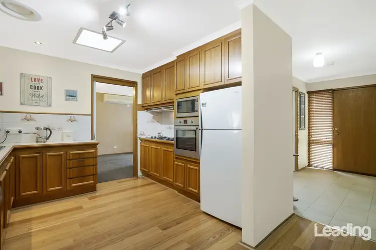 Fifth view of Homely house listing, 2 Turner Court, Sunbury VIC 3429