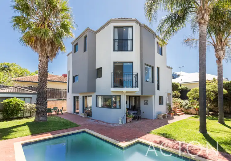 18 Arenga Court, Mount Claremont WA 6010