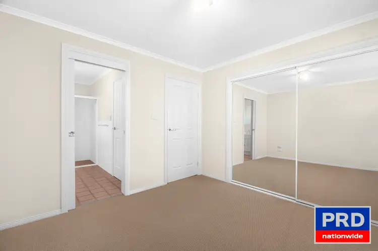 Fifth view of Homely house listing, 10 Willow Crescent, Kanahooka NSW 2530
