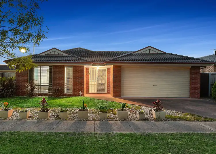 13 Broadleaf Way, Cranbourne VIC 3977