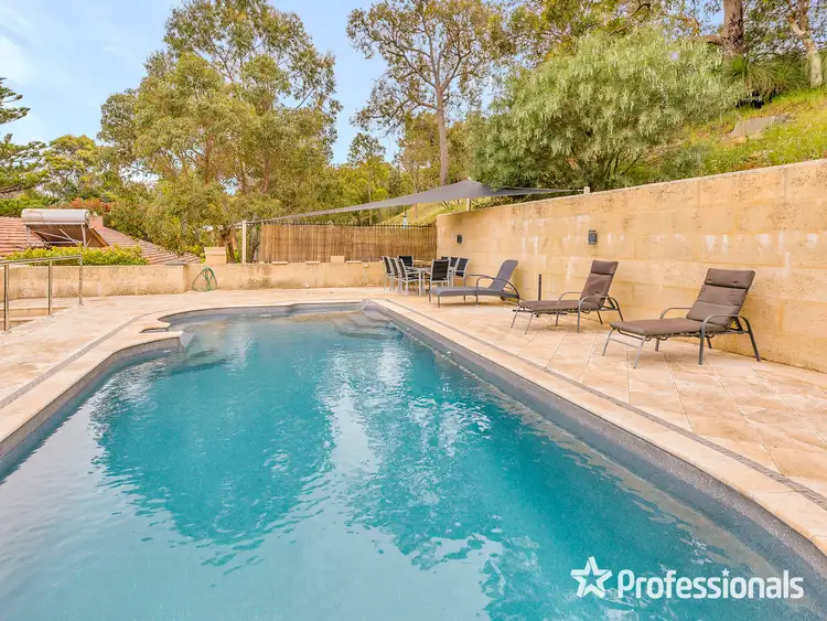34 Henrietta Avenue, Mount Nasura WA 6112