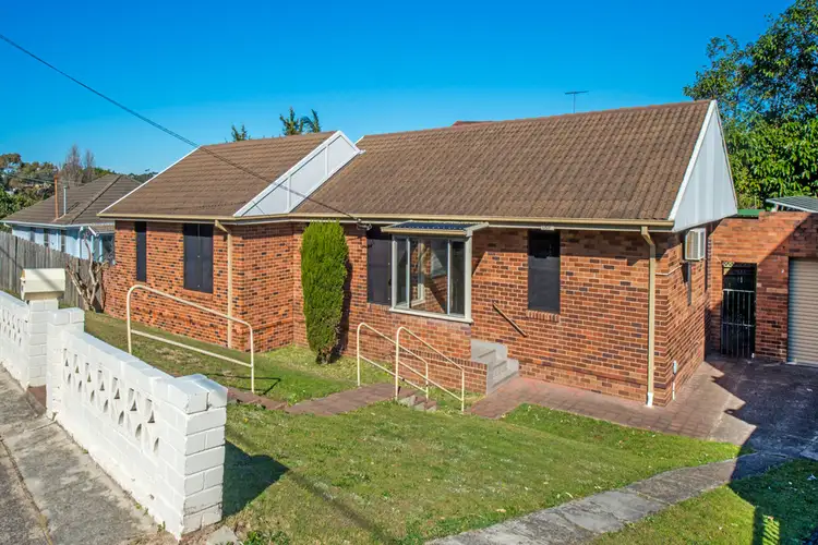 1367 Anzac Parade, Chifley NSW 2036