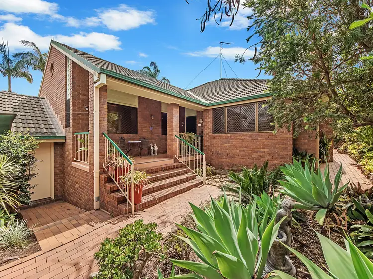 8 Jackson Street, Eastern Heights QLD 4305