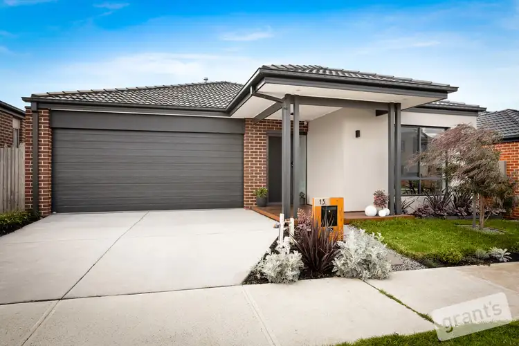 13 Roskopp Avenue, Clyde North VIC 3978