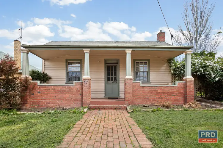 17 Wood Street, Long Gully VIC 3550