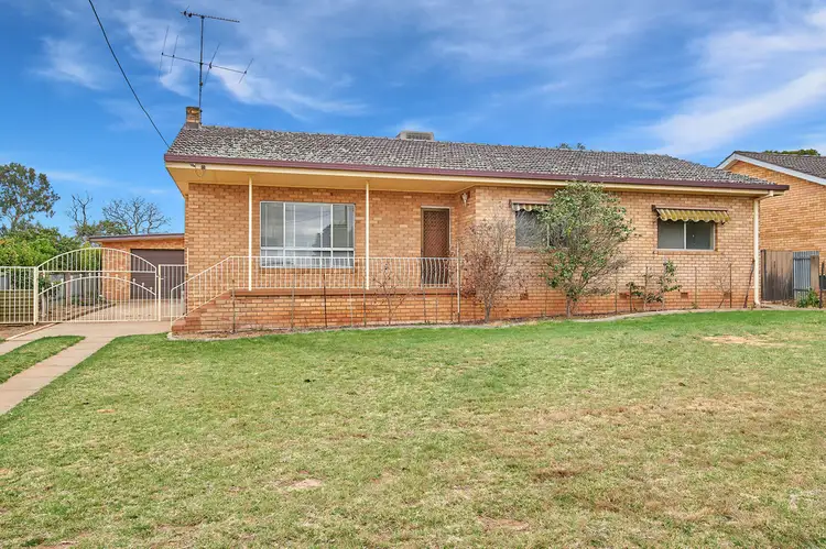 4 Cross Street, Junee NSW 2663