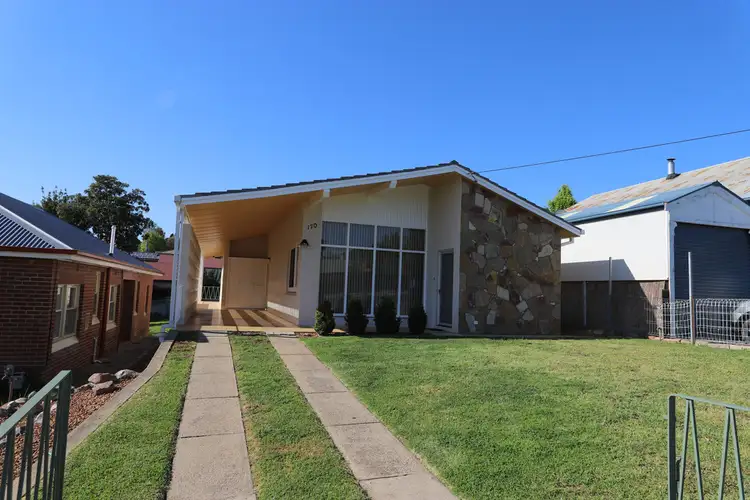 170 Wynyard Street, Tumut NSW 2720