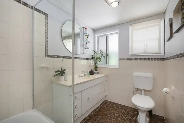 Fifth view of Homely house listing, 27 Macgregor Street, Wyoming NSW 2250