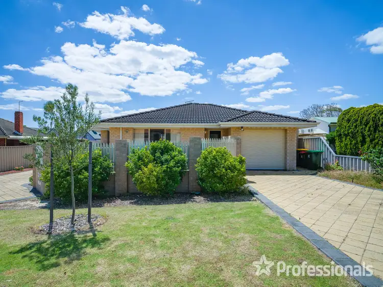 9A Maroog Way, Nollamara WA 6061