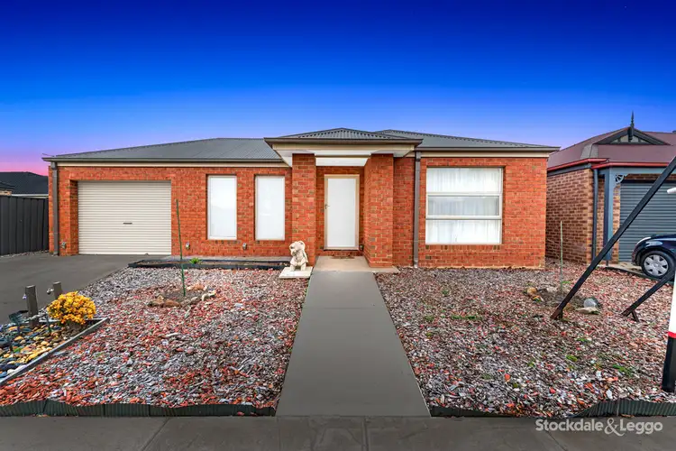 3 Weavers Street, Manor Lakes VIC 3024