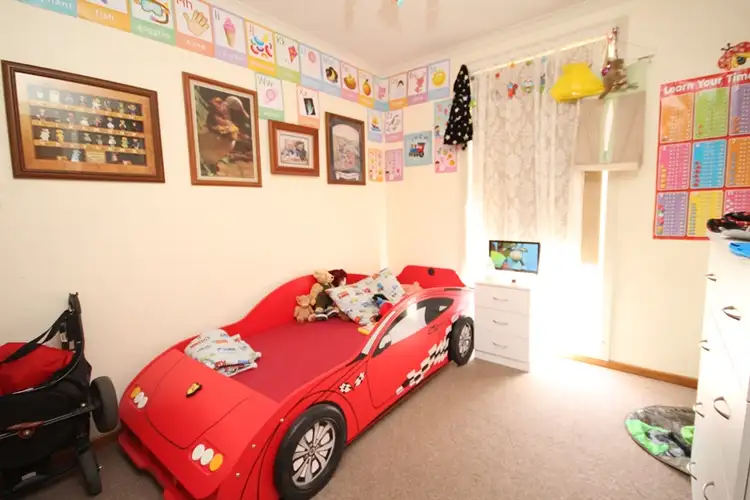 Sixth view of Homely house listing, 4 Felstead Avenue, Horsham VIC 3400