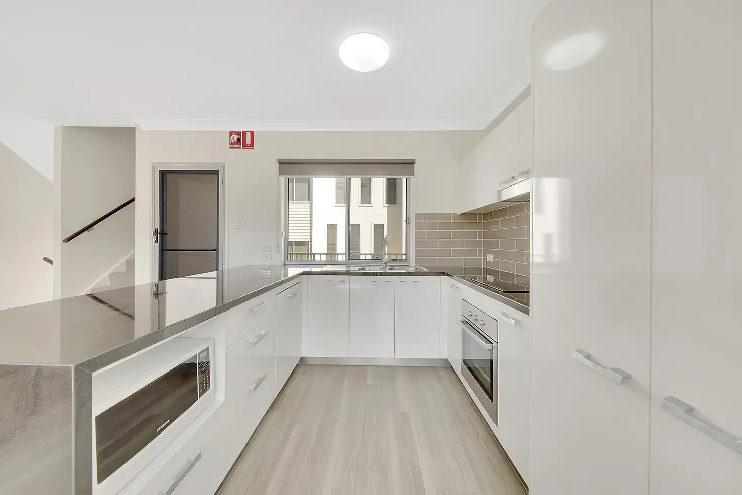 Main view of Homely unit listing, 23/7 VIEW STREET, West Gladstone QLD 4680