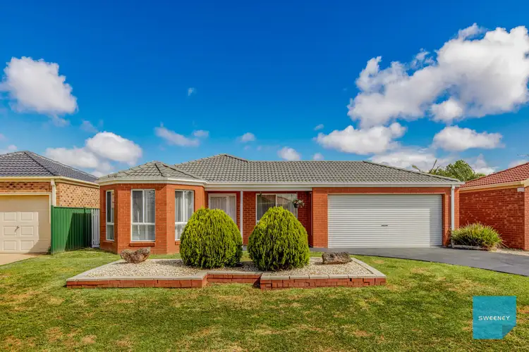 27 McQuillan Way, Burnside VIC 3023