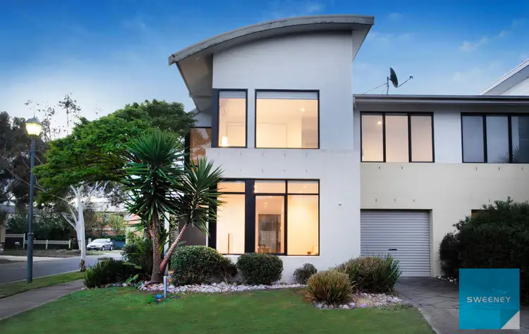 1 Marino Lane, Caroline Springs VIC 3023