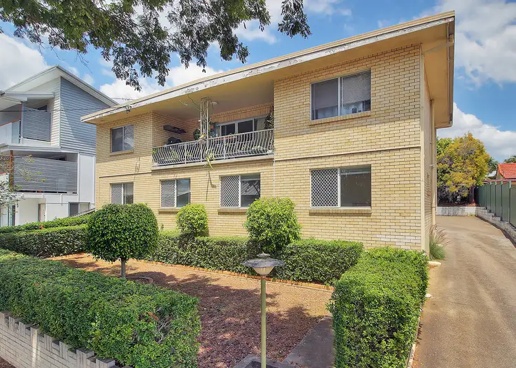 30 Grosvenor St, Yeerongpilly QLD 4105