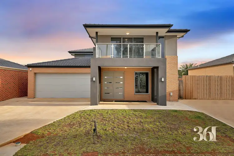 6 Turf club Blvd, Melton South VIC 3338