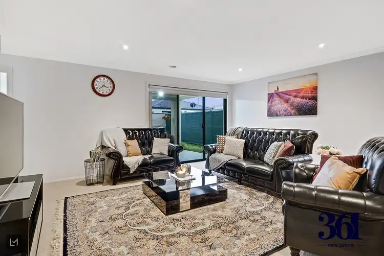 39 BELLEVILLE CLOSE, Burnside Heights VIC 3023