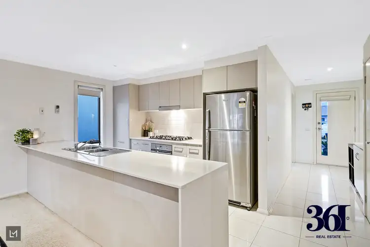 Fifth view of Homely house listing, 39 BELLEVILLE CLOSE, Burnside Heights VIC 3023