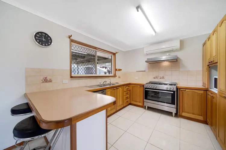 6 Ermington Street, Daisy Hill QLD 4127