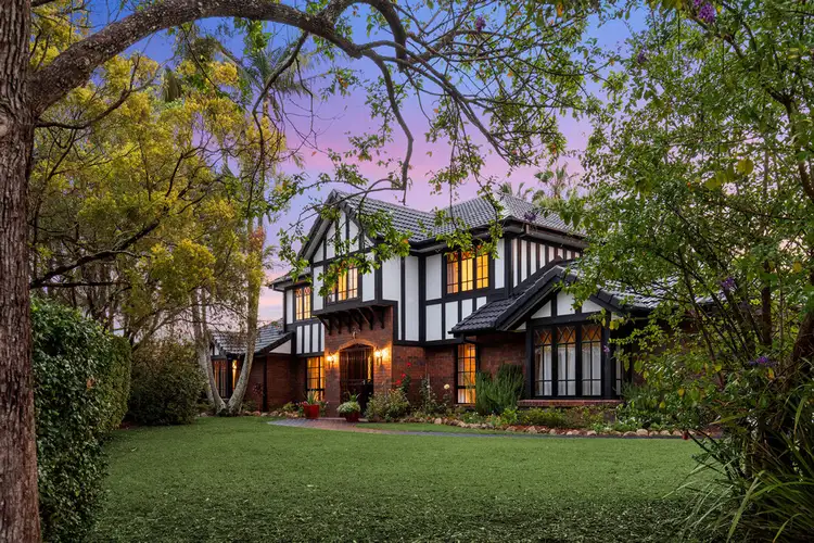 10 Gleneden Court, The Gap QLD 4061