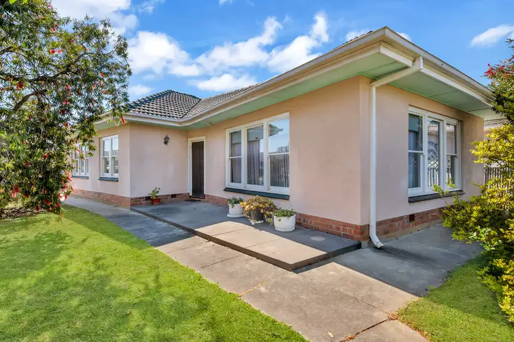 18 Barry Road, Oaklands Park SA 5046