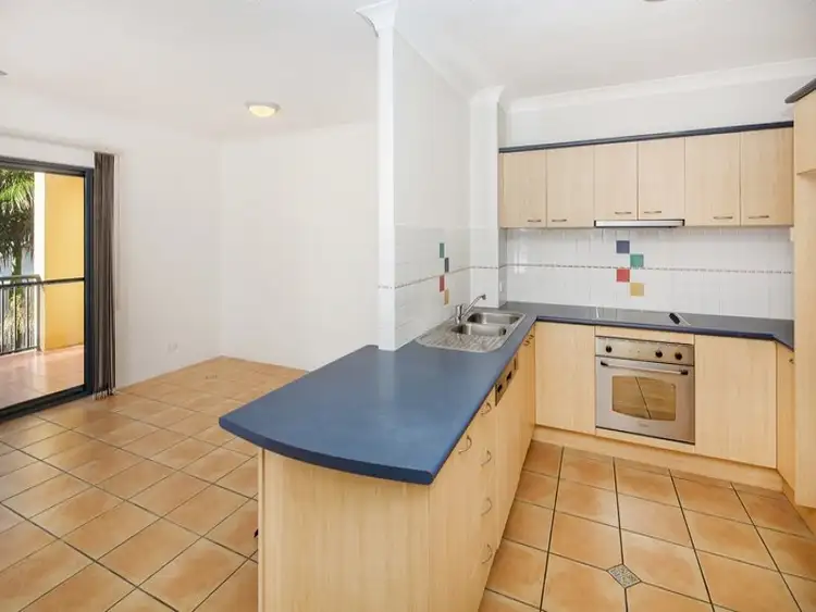 Sixth view of Homely apartment listing, 3/29 Bell Street, Kangaroo Point QLD 4169