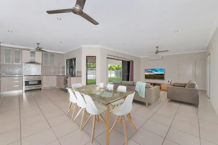 2 PARKLANDS DRIVE, Mount Louisa QLD 4814