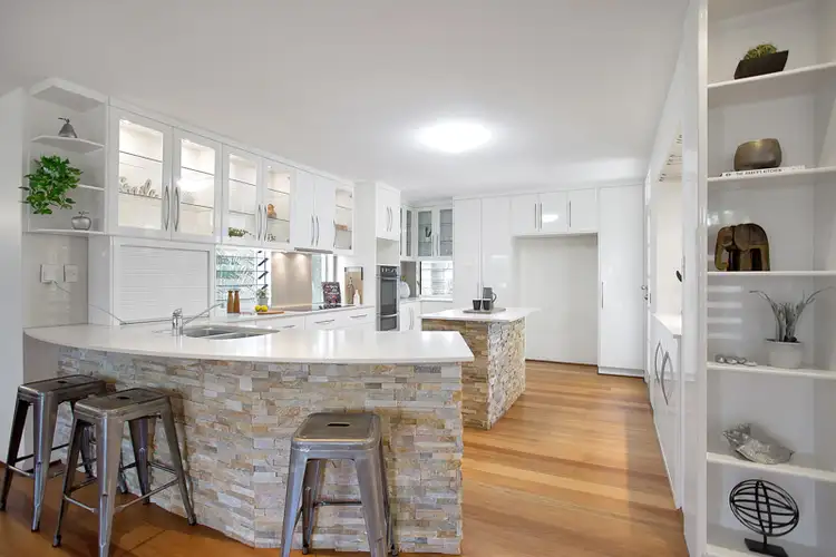 11 Sunrise Place, Blacks Beach QLD 4740