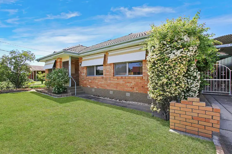 Third view of Homely house listing, 6 Schlink Street, Wodonga VIC 3690