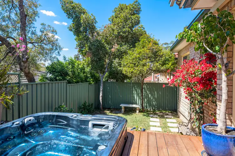 6 / 883 Henry Lawson Drive, Picnic Point NSW 2213