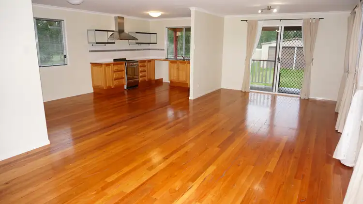 109 Windsor Street, Woodford QLD 4514