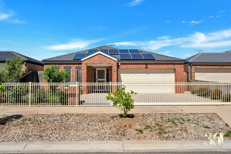 25 Wakefields Drive, Brookfield VIC 3338