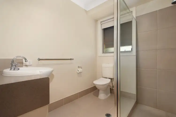 Seventh view of Homely unit listing, 2/8 Peards Drive, East Albury NSW 2640