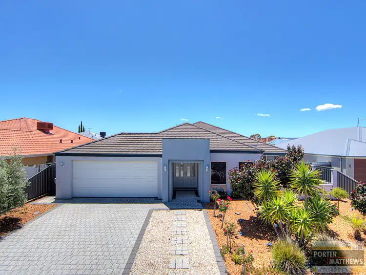 14 Rosemary Street, Wattle Grove WA 6107